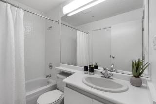 Central Downtown Highrise Condo - 2