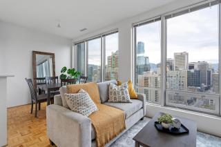 Central Downtown Highrise Condo - 5