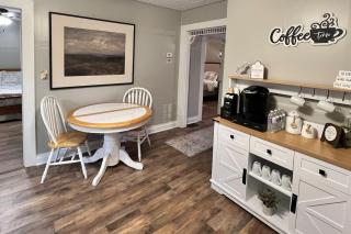 Nans Porch - 2 Bedroom home with outdoor firepit - 6