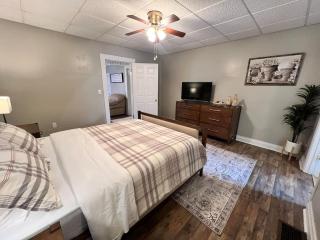 Nans Porch - 2 Bedroom home with outdoor firepit -  - 4