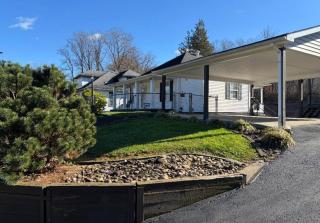 Nans Porch - 2 Bedroom home with outdoor firepit -  - 8