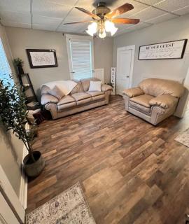 Nans Porch - 2 Bedroom home with outdoor firepit -  - 6