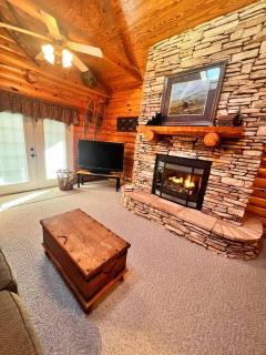Dans Den - Two bedroom home with outdoor firepit - 8