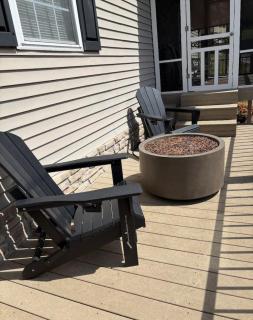Dans Den - Two bedroom home with outdoor firepit - 4