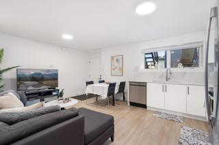 Charming Burnaby Hideaway Near Metrotown - 2