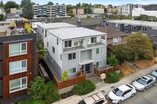 Sleek 3BR Seattle Townhome - Mins to UW and Downtown - Seattle - 2