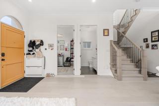 Game-Day Ready 4BR Home - Spacious and Near Transit - 2