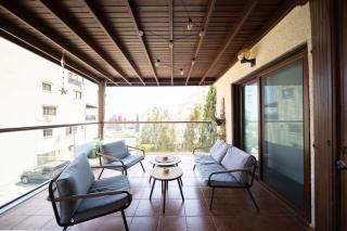 The Beach House Apartment, 2BR Sea View Apt, Pool, Tennis Court - 2
