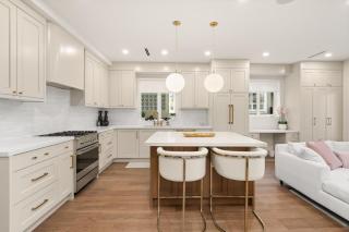 Brand-New Sun-Drenched Kits Home with Rooftop Deck - 8