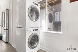 Bright 2BR Kits Gem - Walk to Parks and Beaches - 1