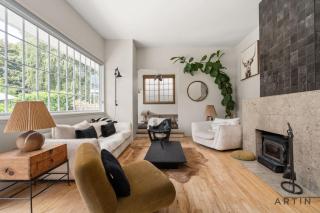 Scenic 4BR West Van Retreat - Walk to the Beaches - 9