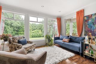 Grand 4BR Point Grey Manor - Walk to Beaches - 9