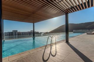 Suite Moderna de Lujo con Piscina y Vista Increíble - 9