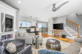 Ocean's Bluff with beach access - 8