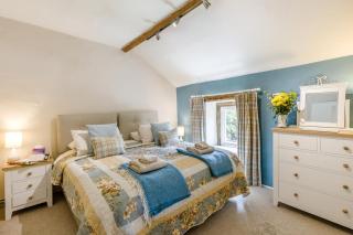 2 Bed in Middleton-by-Youlgrave oc-dchol7 - 6