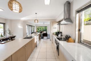 Family Friendly Funhouse close to All Theme Parks - Holiday Home - 3