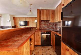 Madelia 218 Charming 2 Bedroom Apartment in Verbier with Mountain Views and Fireplace - 7