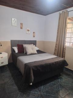 Casa completa para até 10 Pessoas - Garagem e Churrasqueira - 8 min do Aeroporto - 5