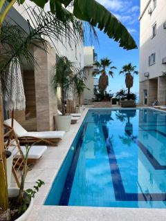 Damian House Luxury - 2