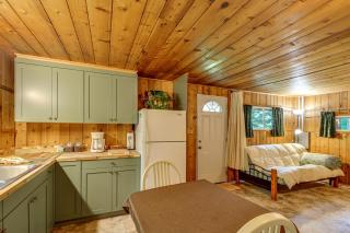 Cozy 'Rivershire Retreat Cabin' Near Traverse City - 1