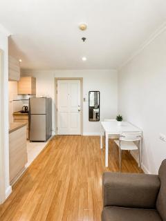 Riverside 1BR Condo with Pool Gym Near Boat Taxi - 7