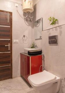 The Mukesh Hospitality l Kasauli l Self Cooking l 1BHK Apartment By Crown Stays - 7