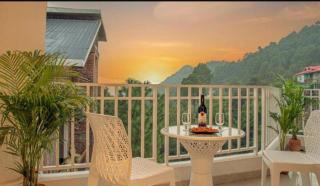 The Golden Gatehouse l Kasauli l Self Cooking Bonfire By Crown Stays - 0