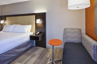 Holiday Inn Express & Suites Chicago-Midway Airport by IHG - 6