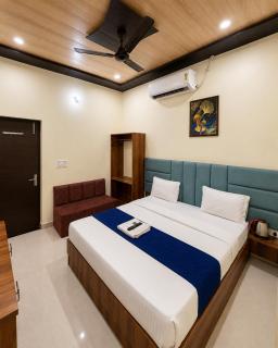 Hotel RK Residency Near,Prem mandir,Keli kunj & Bankey bihari Budget hotel in vrindavan - 4