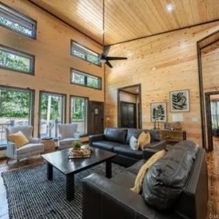 THE HAPPIEST PLACE-Luxury pet-friendly Broken Bow cabin with hot tub & fire pit - 6