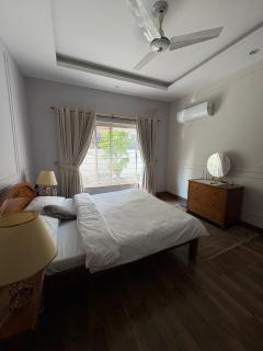 4-Bedroom luxury And Family friendly home - 7
