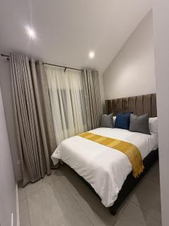 Chelsea Luxe Stay - 8