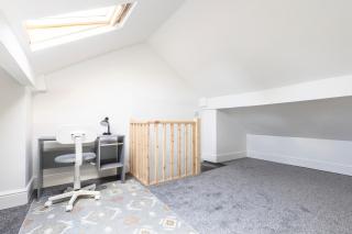 Modern 3BR House, Central Location, Great Links - 7