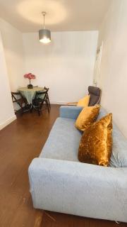 3BR 2bathroom Family Apartment 1 Min to North Wembley Station - 6