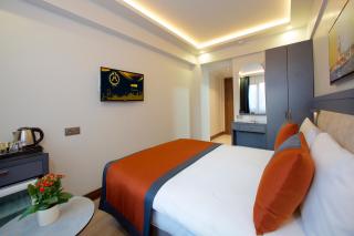 Hotel Eyfel - 4