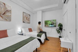 Minimalist Luxe Chic 1BR Suite Gym - 6