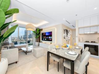 Palm and Marina Views in NEW Palace Beach Residence - 8