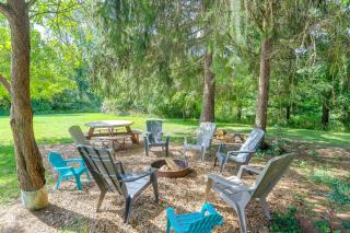 Willard Home On Working Farm w/ Water Views! - 8