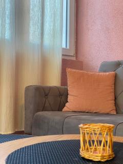 Two-Bedroom Boulevard Apartment - 7