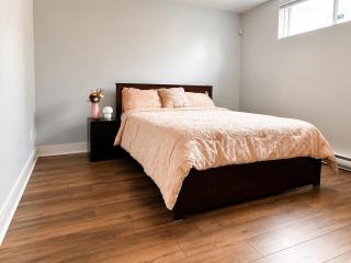 2BR Suite Sleeps5 Near Montreal - 7