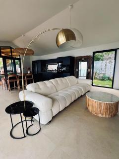 Maison architecte piscine à débordement sur océan indien - 3