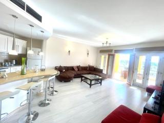 New Marina, 2 Bedrooms, Sea View - 9