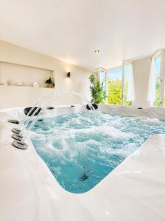 Le gîte de Mamie Lokorn - Dépendance jacuzzi intérieur - 0