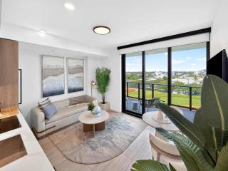 Ocean View 1BR with Balcony Pool & Gym Near Beach - 5