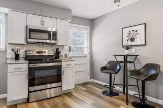 St. Charles Townhome | 2 Kings, Walkable - 1