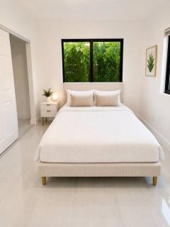 Luxury Designer 4BD Home with Spa Next to Downtown - 2
