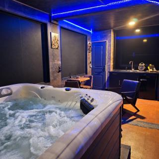 Maison cosy, Spa 5 places, cinéma, karaoké et terrasse privés - 4