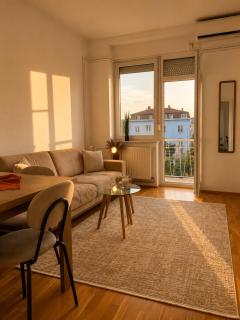 Downtown Sheshi Apartment - 5