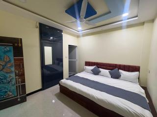 The Jayroop Hotel - 3