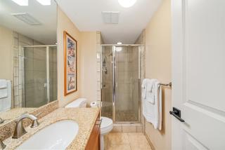Stunning ocean view 2 bedroom Steps from beach - 4